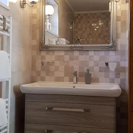 Holiday Home Trsteno Vikendica