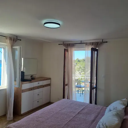 Vikendica Holiday Home Trsteno