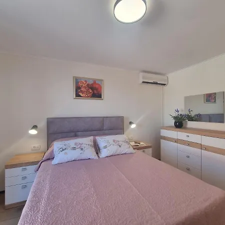Holiday Home Trsteno * Trsteno